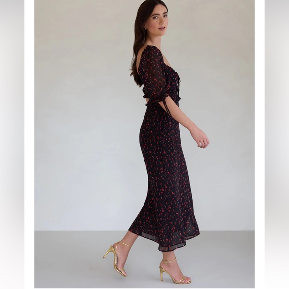 Floral Print Dress 🌹 - Picture 2 of 6